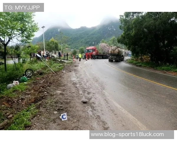 卡姆琼斯因超速被拦截逮捕急于赶往训练场引发关注 卡姆琼斯因超速被拦截逮捕急于赶往训练场引发关注